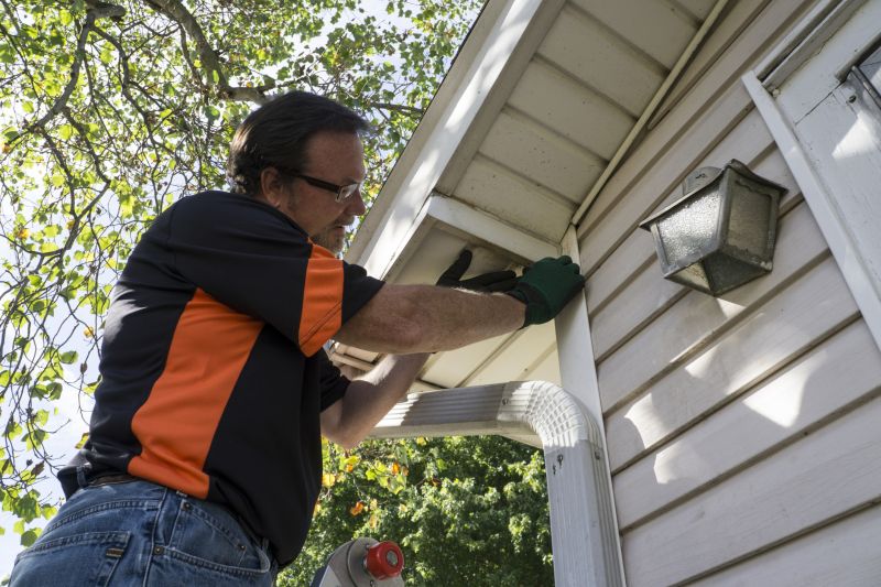 Using Proper Tools for Vinyl Siding Repair