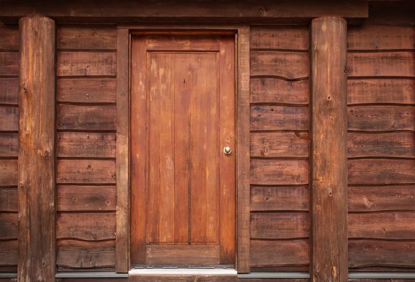Log Cabin Siding Installation in Galveston
