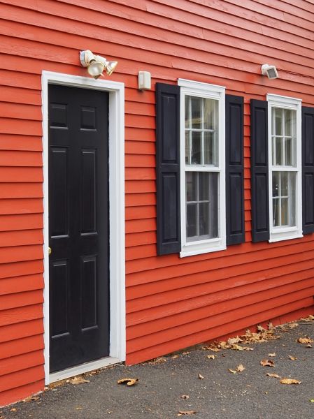 Cost of Red Vinyl Siding Installation in Galveston