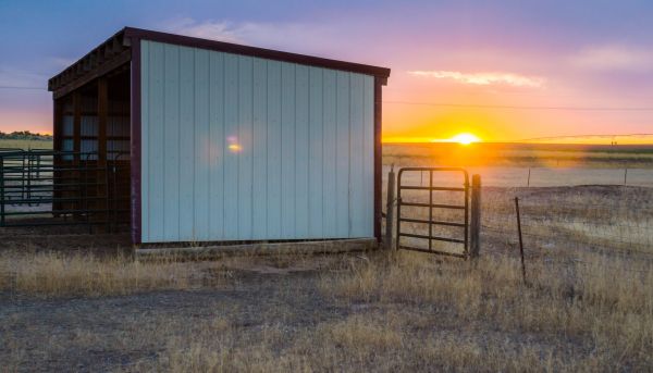 Pole Building Siding Service in Galveston